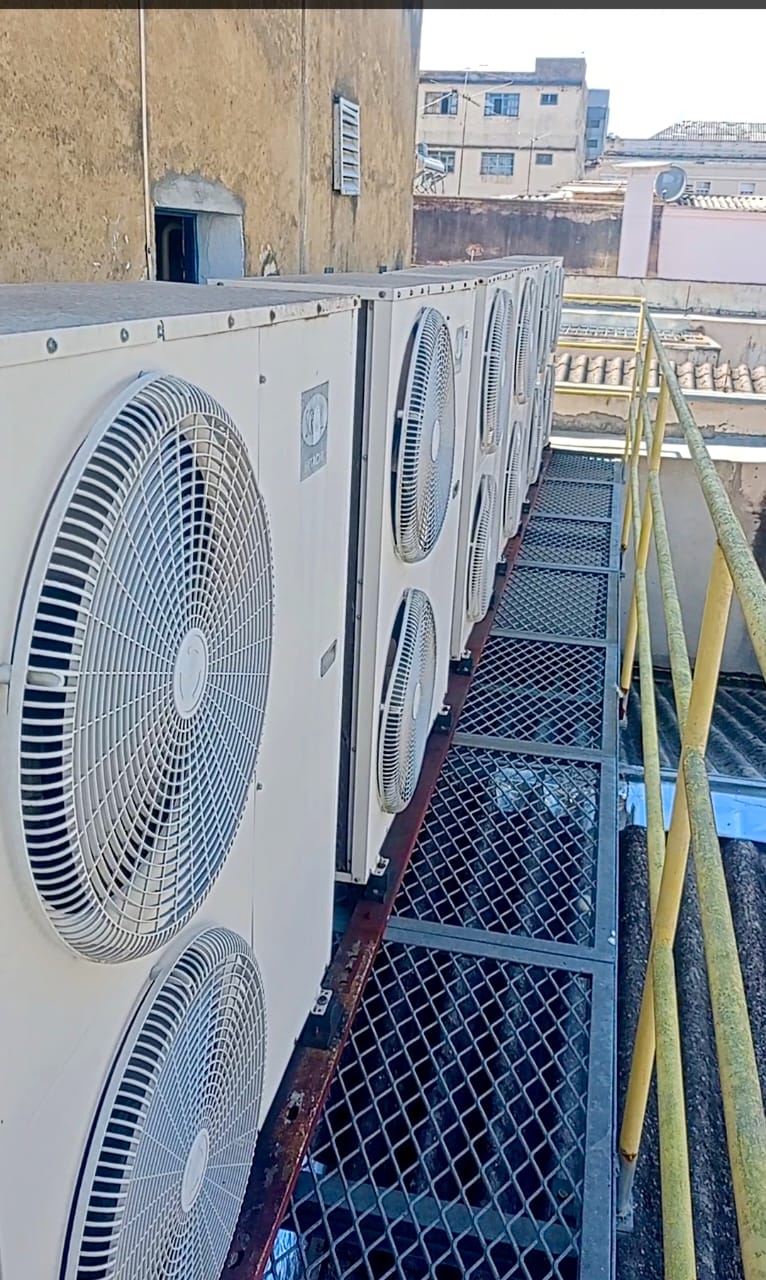 Equipamento de ar-condicionado e trabalhos AL AR CONDICIONADO